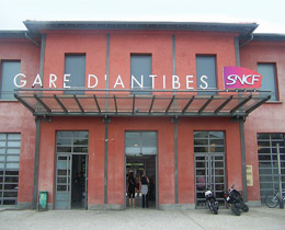 Photo de la Gare d'Antibes © 